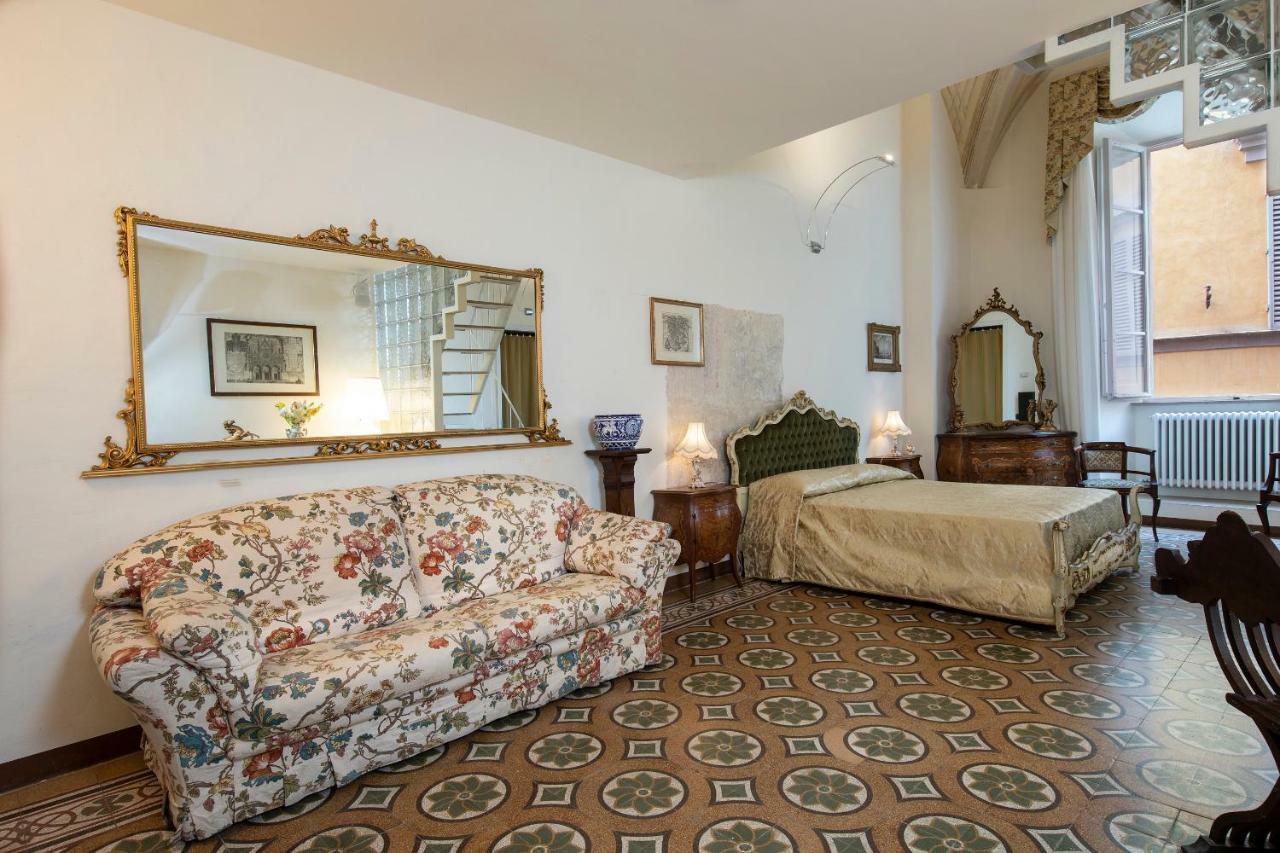 Antica Dimora Del Buongoverno Hotel Siena Exterior photo
