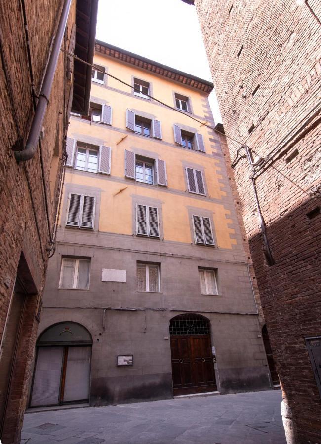 Antica Dimora Del Buongoverno Hotel Siena Exterior photo